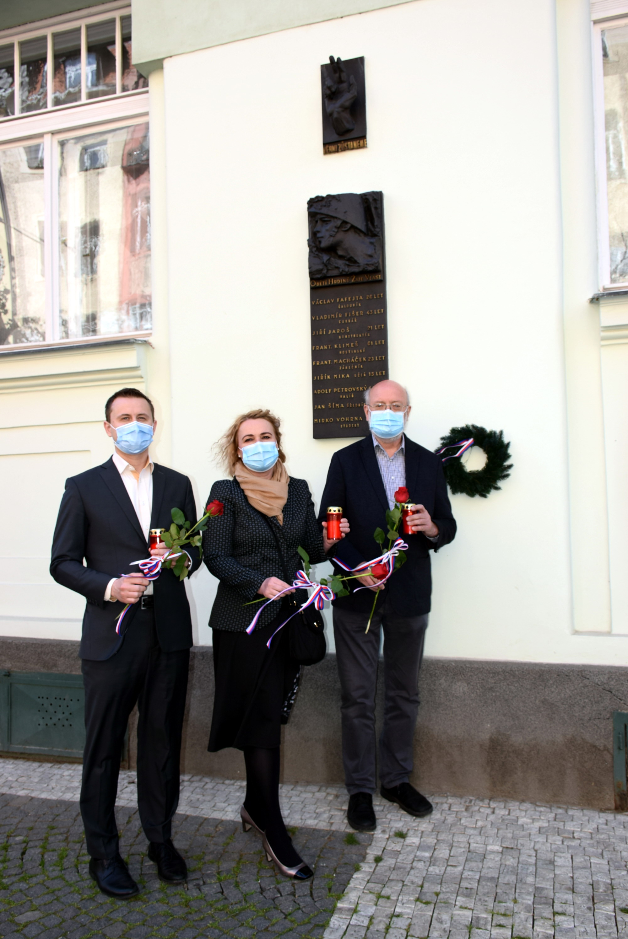 Kliknutím zvětšíte Fotografie
